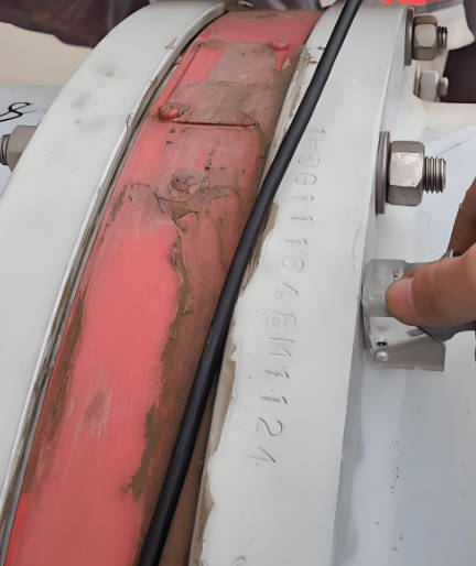Intrusive overpressure detection service